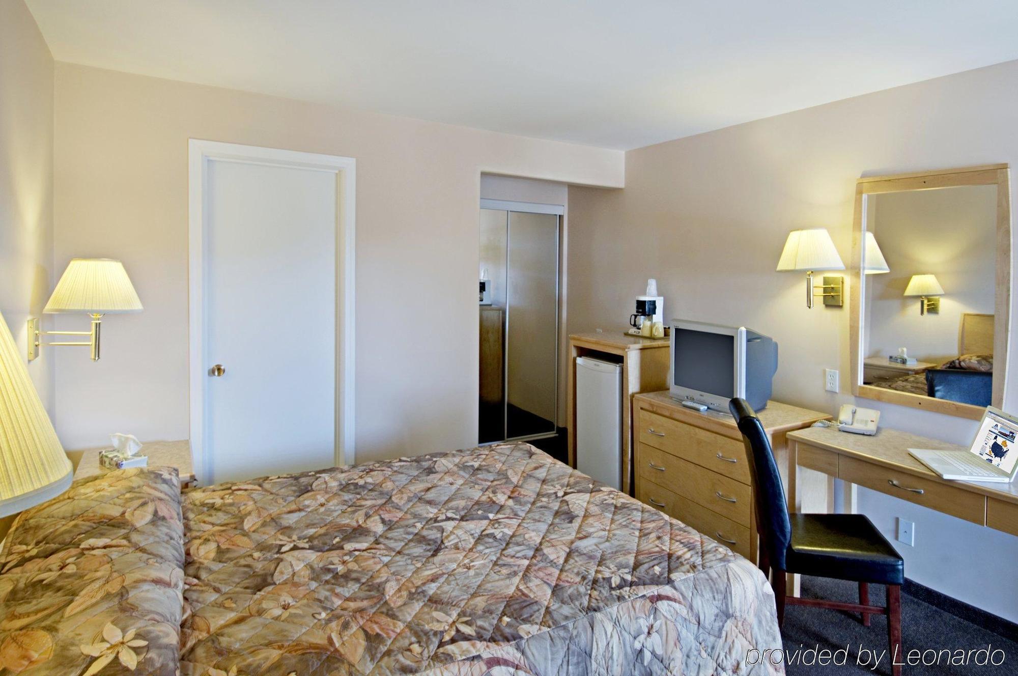 Canadas Best Value Inn-Prince George Room photo